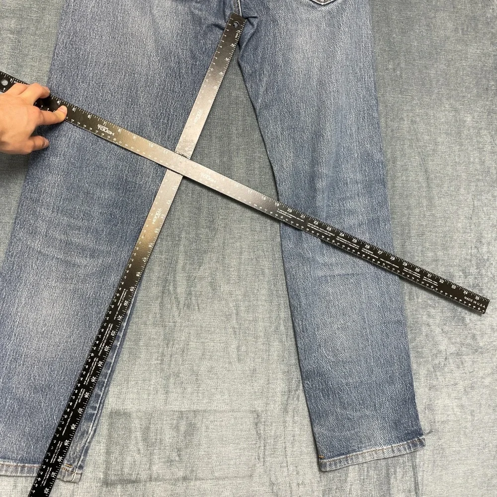 Levis levi jeans